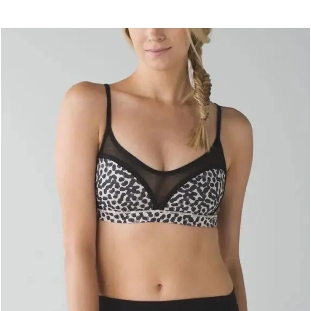 Lululemon Dance To Yoga Sports Bra